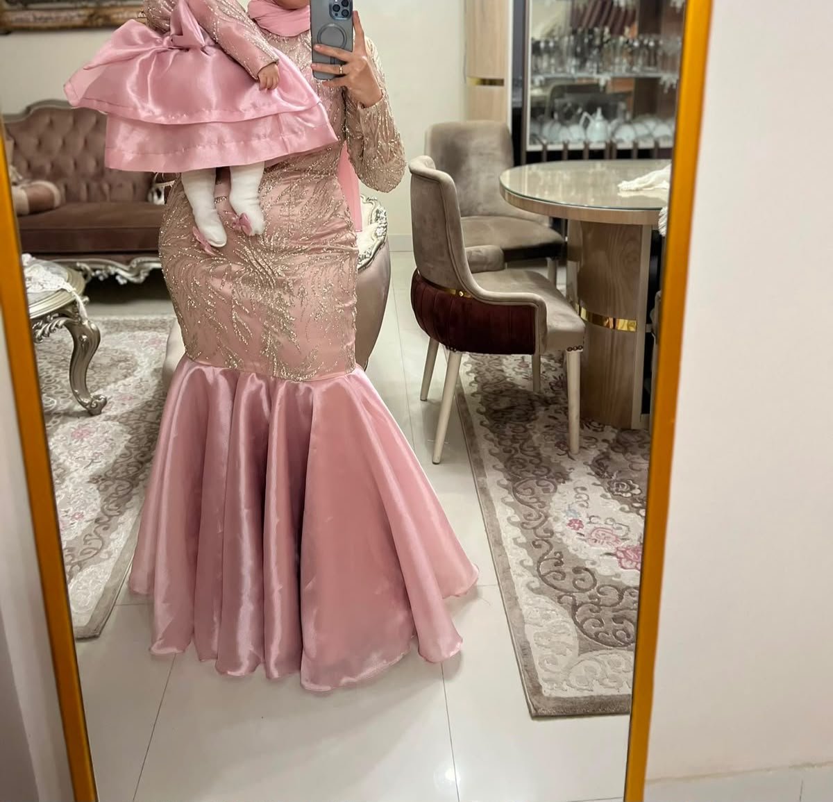فستان او مناسبة