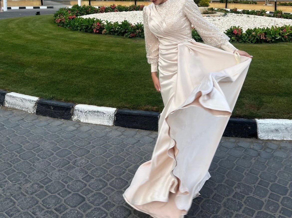 فستان سورايه بيج ستان مع قماش يدوي ميد مطرز بلولي - 3