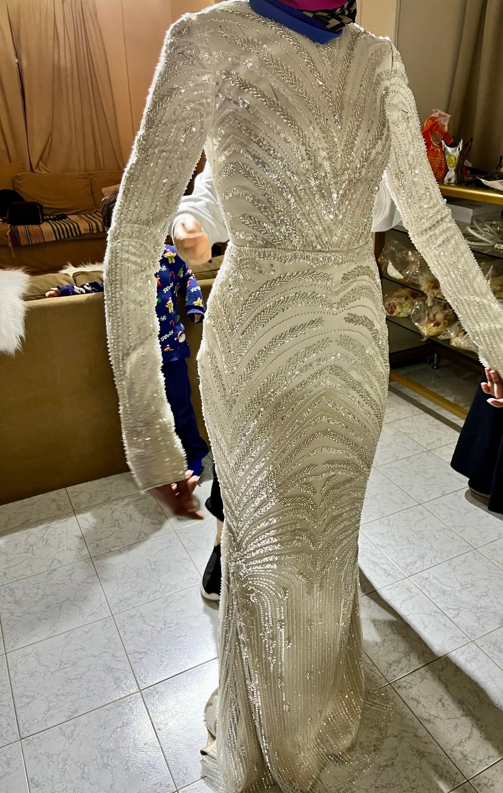 اختاري اسمًا لفستانك. - 3