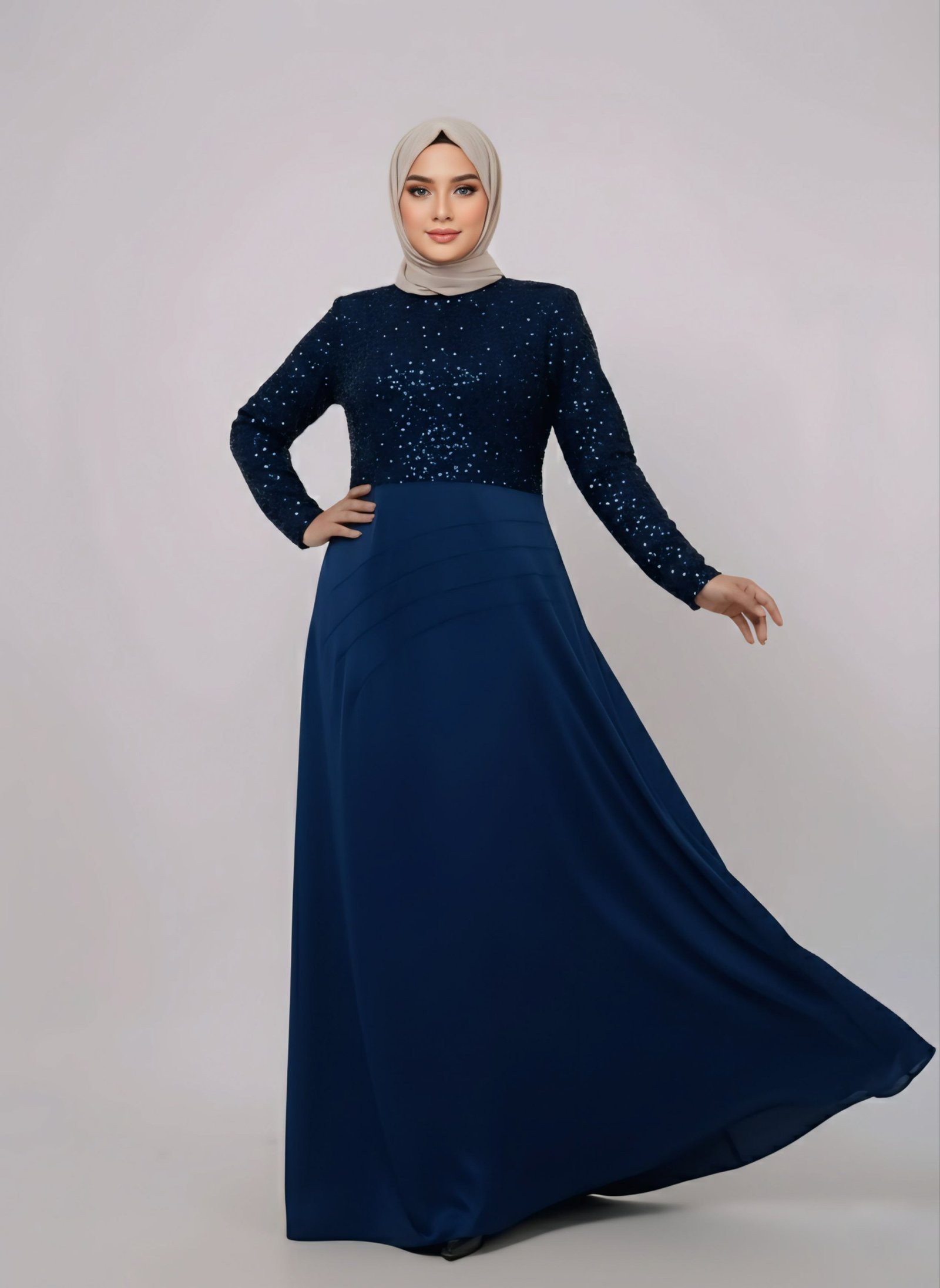 فستان رسمي أنيق باللون الأزرق الداكن بمقاسات كبيرة لحفلات الزفاف والحفلات الكبرى - 3