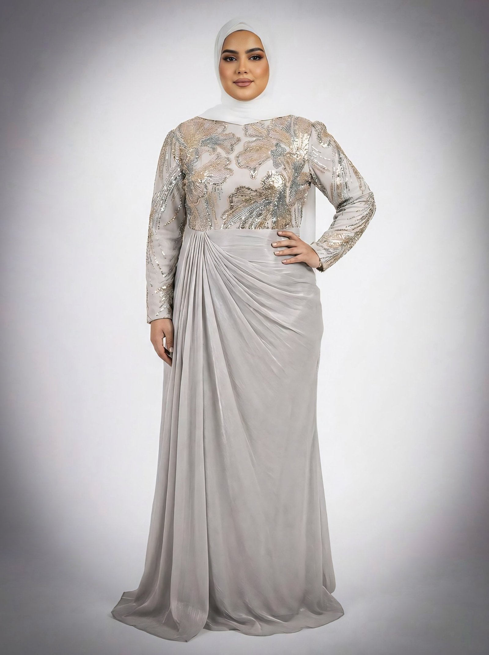 فستان سهرة من الشيفون المطرز بلون الشمبانيا